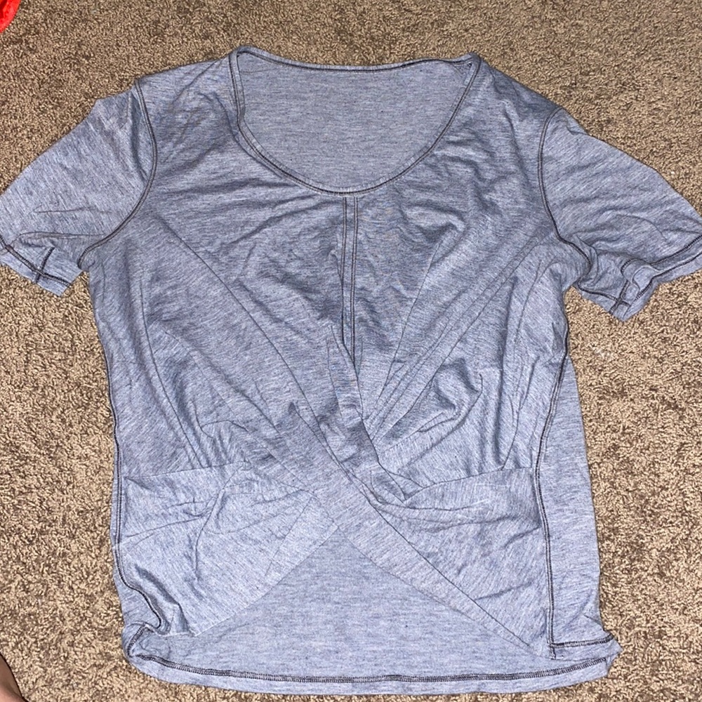 Lululemon tshirt
